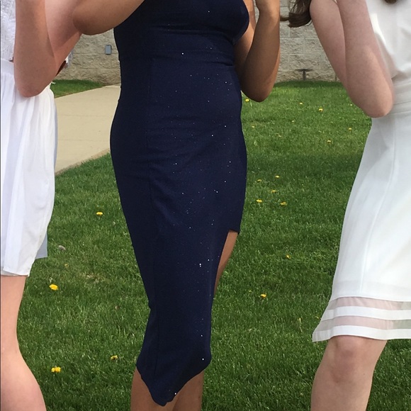 Formal dress - Picture 2 of 3